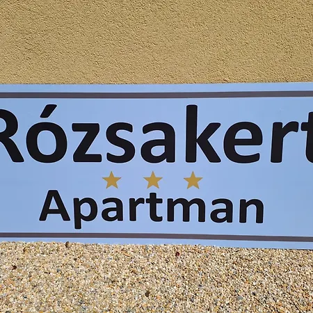 Rozsakert Apartmán