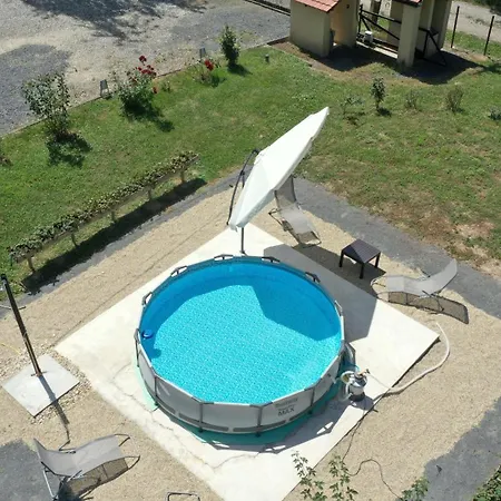 Rozsakert Apartment